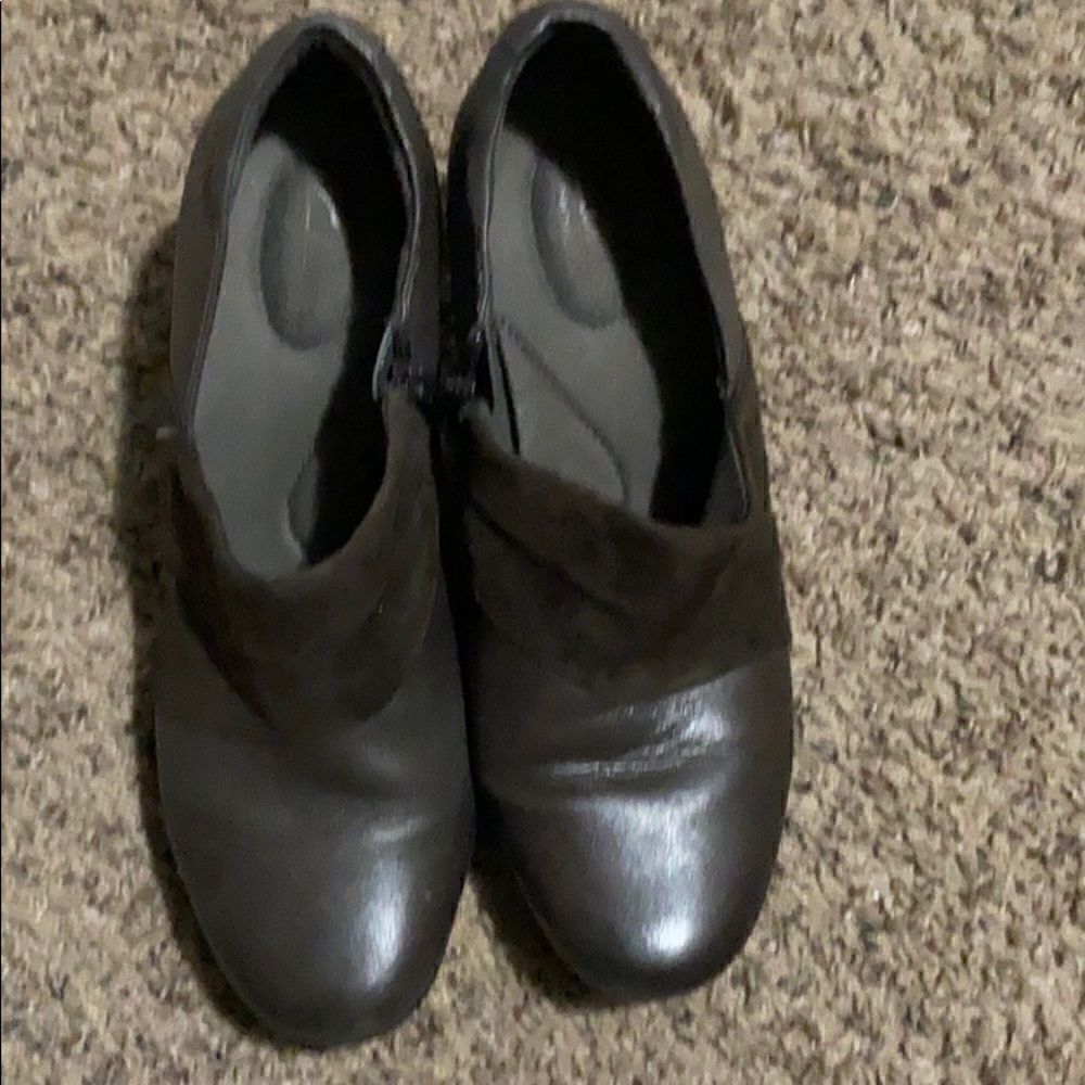 Clark’s shoes